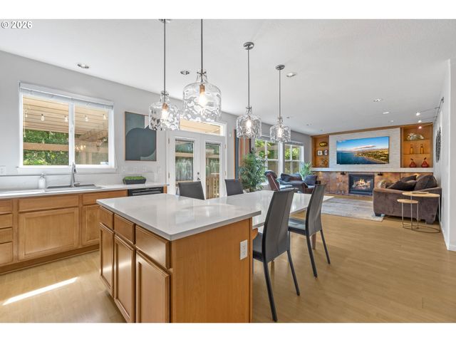 4952 Se PIONEER Ln, Troutdale, OR 97060