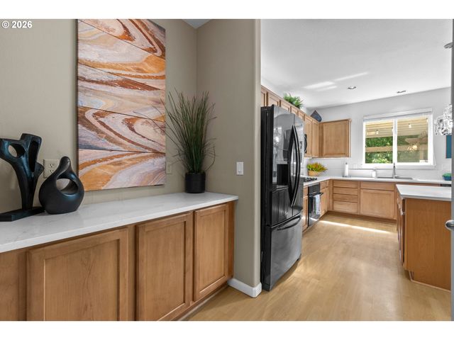4952 Se PIONEER Ln, Troutdale, OR 97060