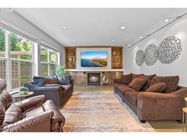 4952 Se PIONEER Ln, Troutdale, OR 97060