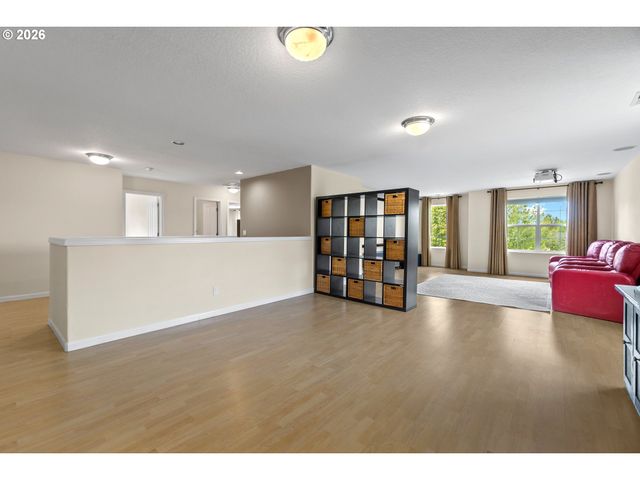 4952 Se PIONEER Ln, Troutdale, OR 97060