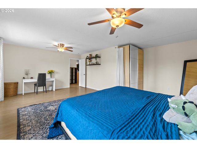 4952 Se PIONEER Ln, Troutdale, OR 97060
