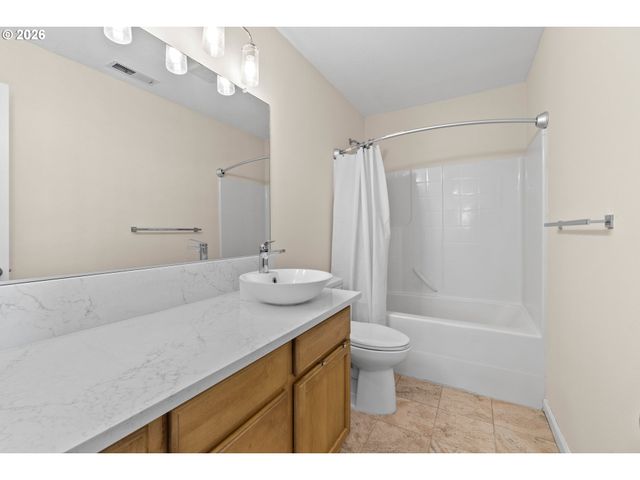 4952 Se PIONEER Ln, Troutdale, OR 97060