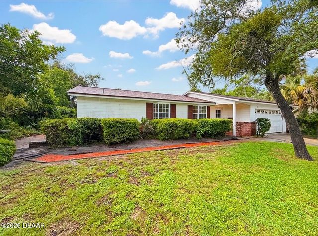 70 Crestwood Circle, Ormond Beach, FL 32174