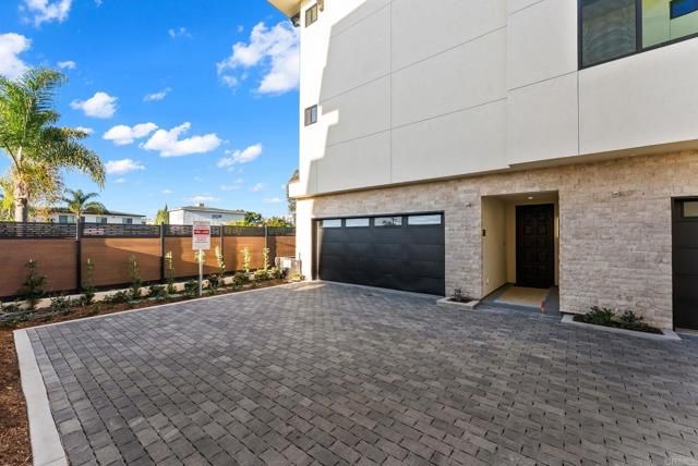 2672 Roosevelt Street, Carlsbad, CA 92008