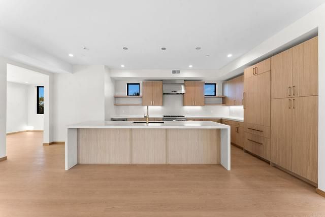 2672 Roosevelt Street, Carlsbad, CA 92008