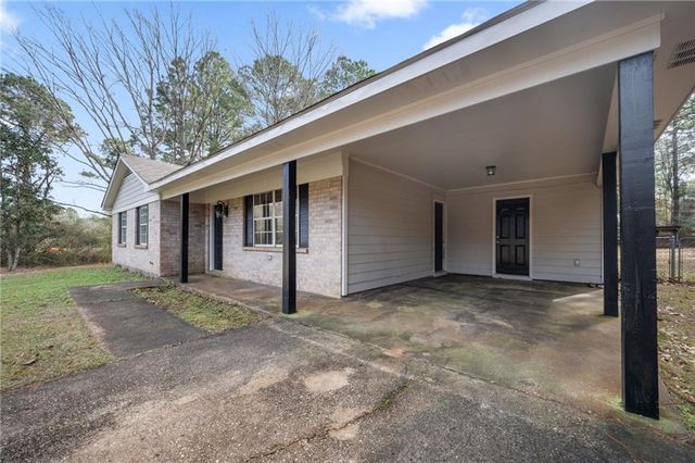 7676 Walter Tanner Road, Wilmer, AL 36587