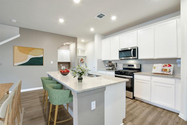 304 Delaware Mountains TER, Dripping Springs, TX 78620