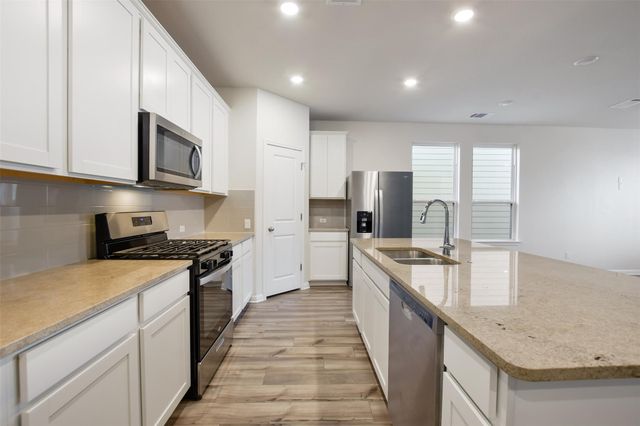 304 Delaware Mountains TER, Dripping Springs, TX 78620