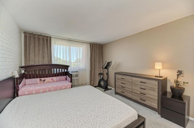 1475 Rebecca Drive 418, Hoffman Estates, IL 60169