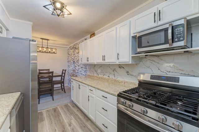 1475 Rebecca Drive 418, Hoffman Estates, IL 60169