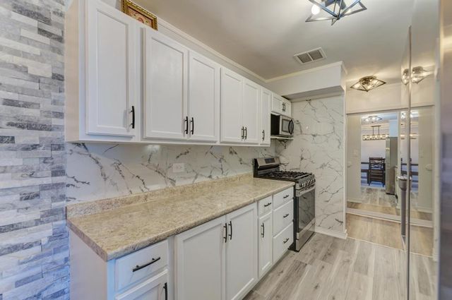 1475 Rebecca Drive 418, Hoffman Estates, IL 60169