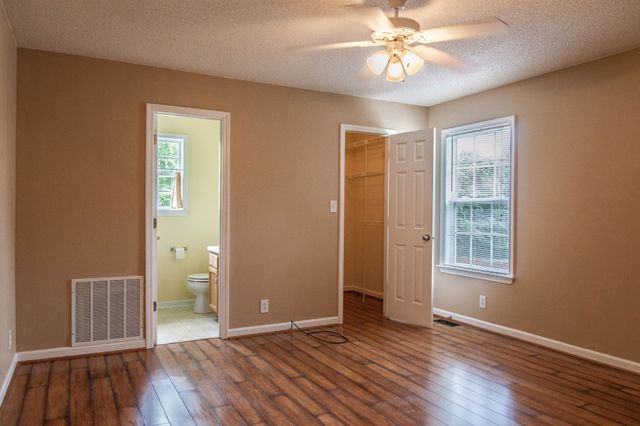 2200 Kim Drive, Clarksville, TN 37043