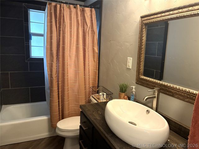 803 N Marshall Street, Kingston, OK 73439