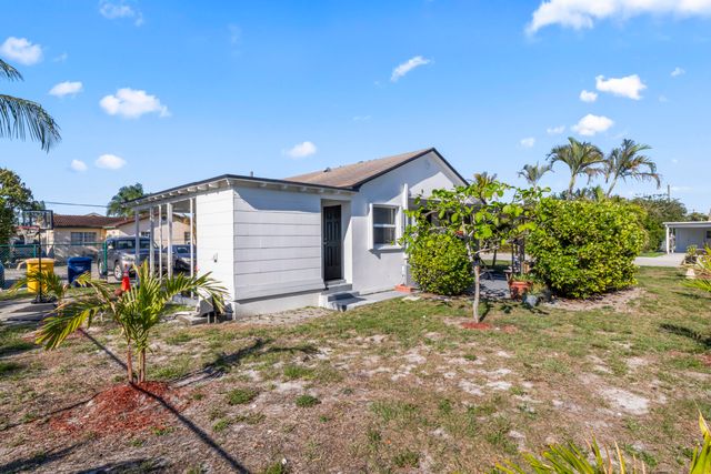 1031 N E Street 1-4, Lake Worth Beach, FL 33460