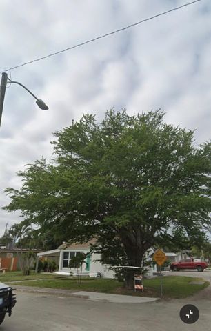 1031 N E Street 1-4, Lake Worth Beach, FL 33460