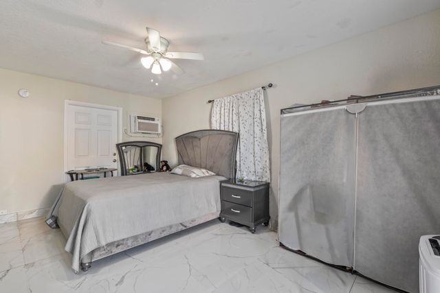 1031 N E Street 1-4, Lake Worth Beach, FL 33460