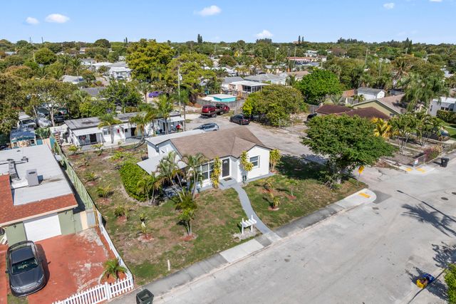 1031 N E Street 1-4, Lake Worth Beach, FL 33460