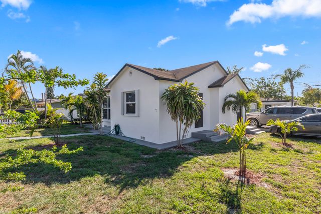 1031 N E Street 1-4, Lake Worth Beach, FL 33460
