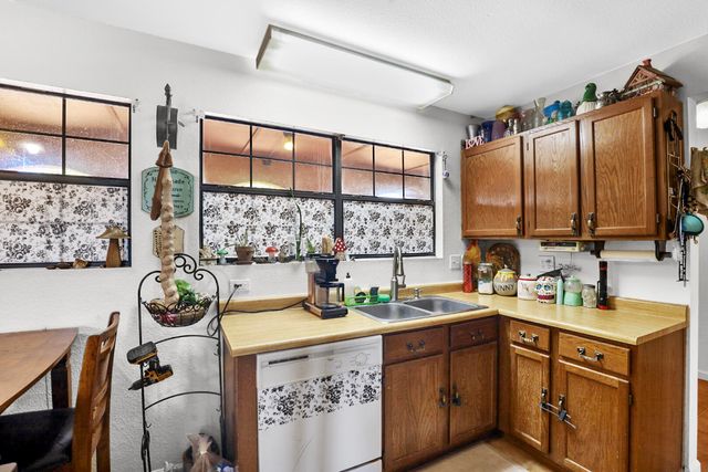 460 Copper Drive NE, Rio Rancho, NM 87124