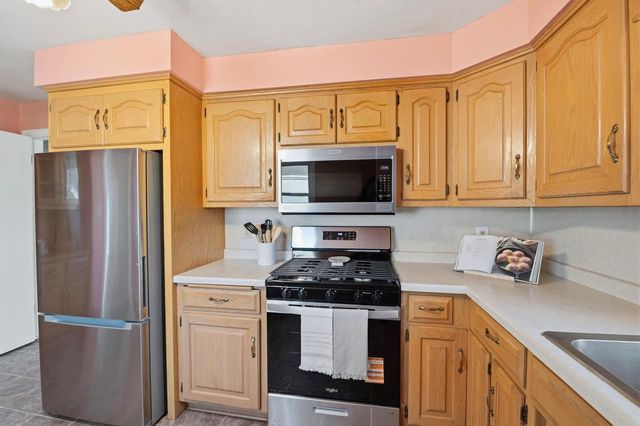 1652 KIMBALL STREET, Green Bay, WI 54302