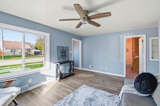 1652 KIMBALL STREET, Green Bay, WI 54302