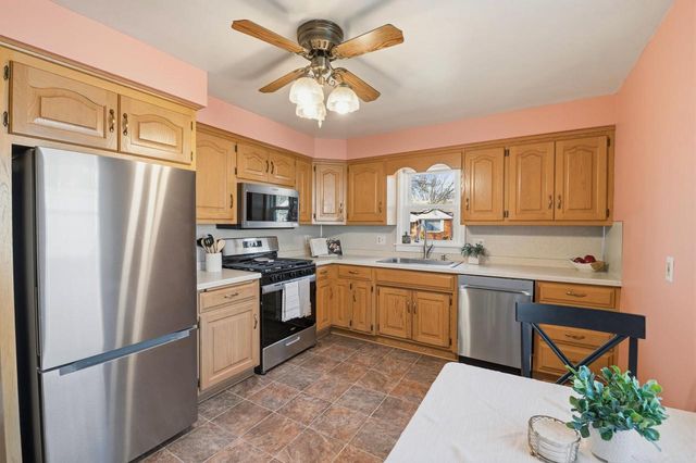 1652 KIMBALL STREET, Green Bay, WI 54302