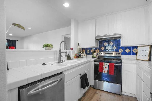 2036 Coolidge Street, San Diego, CA 92111