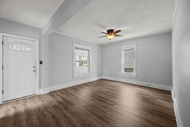 421 39th Street, Moline, IL 61265
