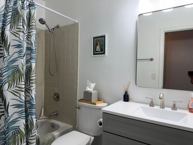 2664 NW 42nd Avenue, Coconut Creek, FL 33066