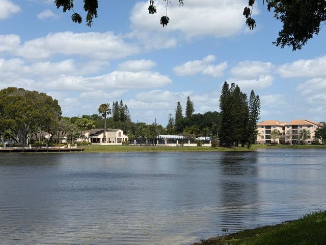 2664 NW 42nd Avenue, Coconut Creek, FL 33066