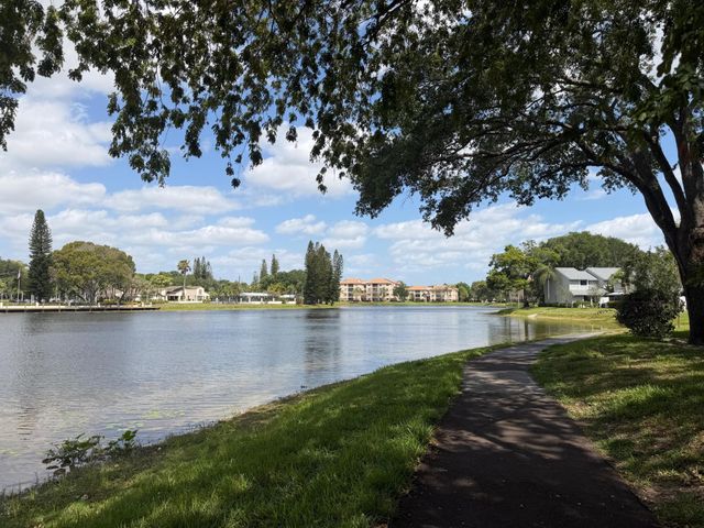 2664 NW 42nd Avenue, Coconut Creek, FL 33066