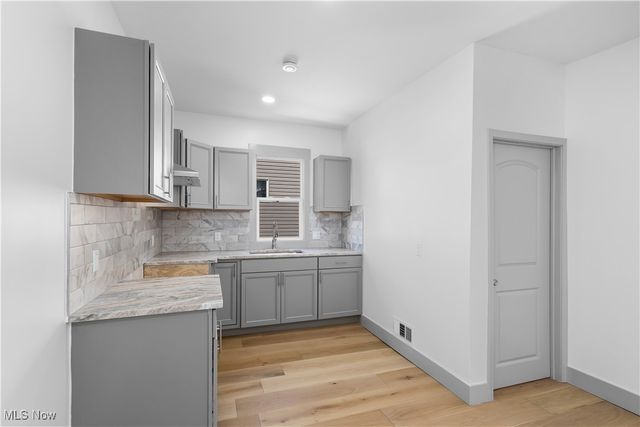 338 Woodlawn Avenue, Cambridge, OH 43725