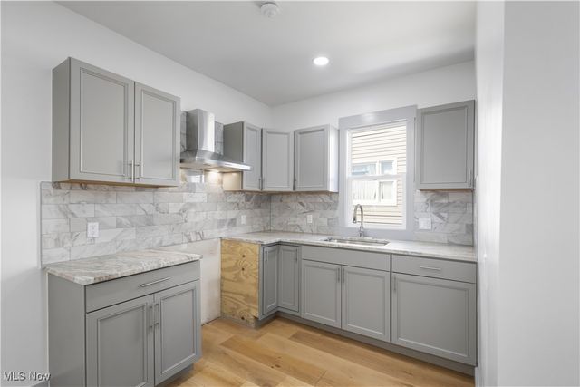 338 Woodlawn Avenue, Cambridge, OH 43725