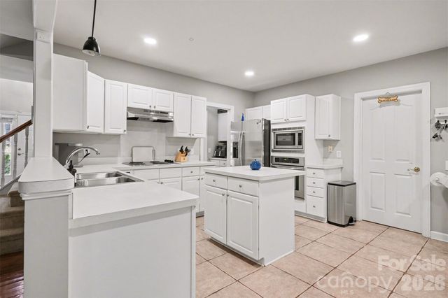 15817 Prestwoods Lane, Huntersville, NC 28078