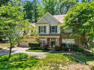 15817 Prestwoods Lane, Huntersville, NC 28078