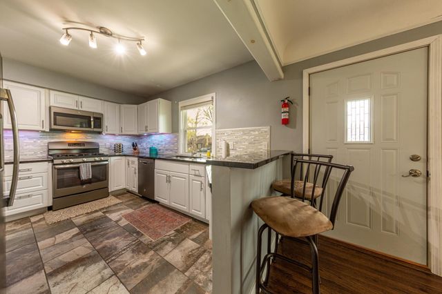 6624 Columbus Avenue S, Richfield, MN 55423