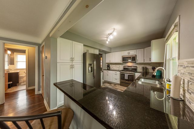 6624 Columbus Avenue S, Richfield, MN 55423