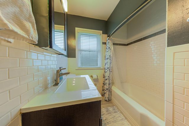 6624 Columbus Avenue S, Richfield, MN 55423