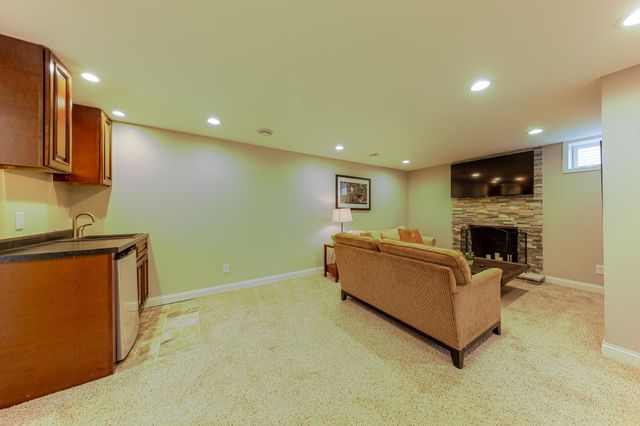 6624 Columbus Avenue S, Richfield, MN 55423