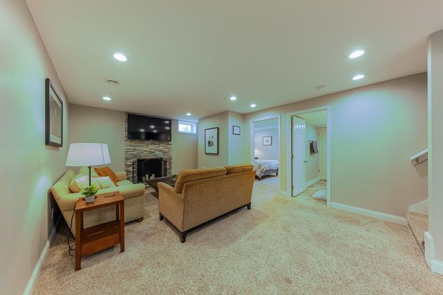 6624 Columbus Avenue S, Richfield, MN 55423