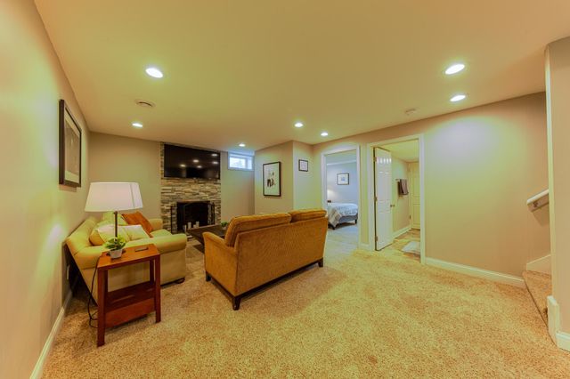 6624 Columbus Avenue S, Richfield, MN 55423