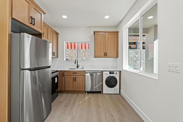 3109 29th Ave, Sacramento, CA 95820