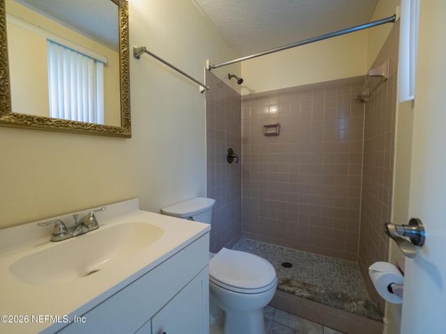 758 TRAMBLEY Drive E, Jacksonville, FL 32221