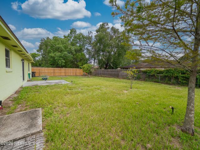 758 TRAMBLEY Drive E, Jacksonville, FL 32221
