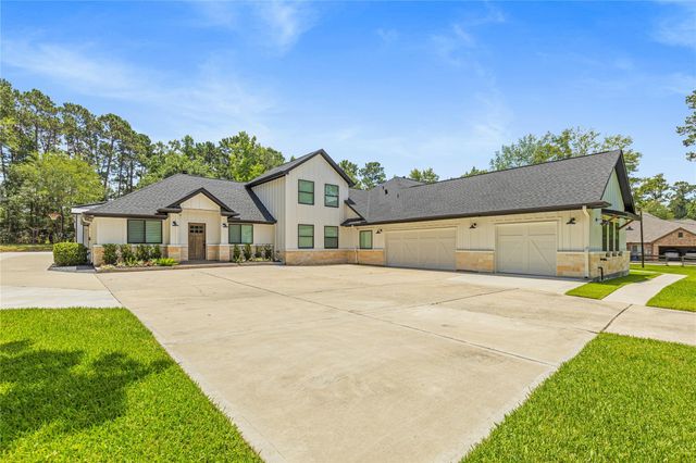 9703 Crestwater Circle, Magnolia, TX 77354