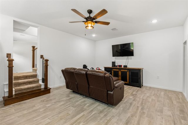 9703 Crestwater Circle, Magnolia, TX 77354