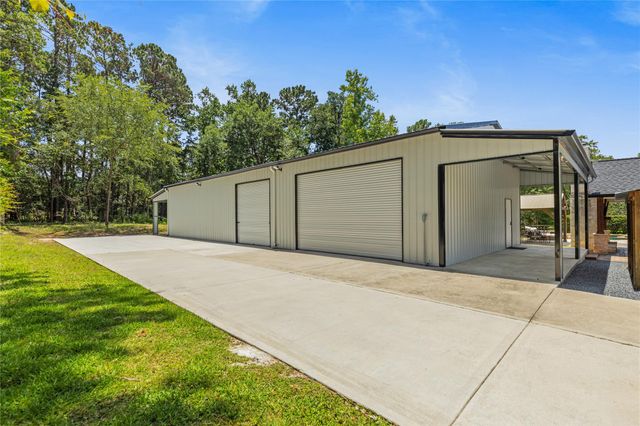 9703 Crestwater Circle, Magnolia, TX 77354