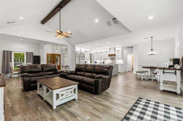 9703 Crestwater Circle, Magnolia, TX 77354