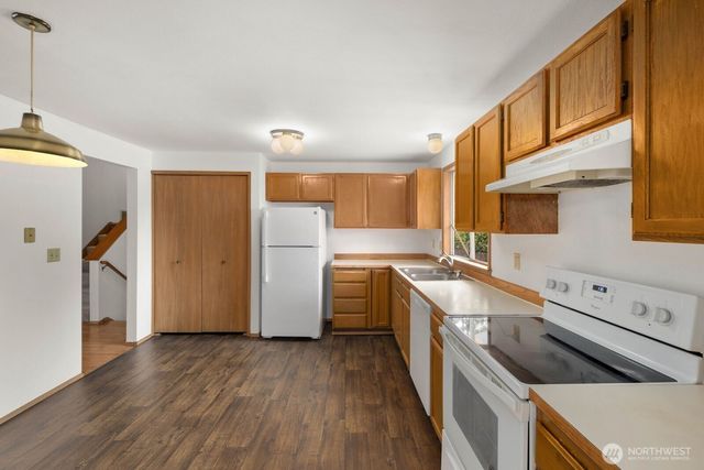31721 4th Avenue S, Federal Way, WA 98003