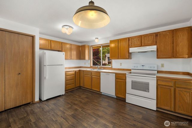 31721 4th Avenue S, Federal Way, WA 98003